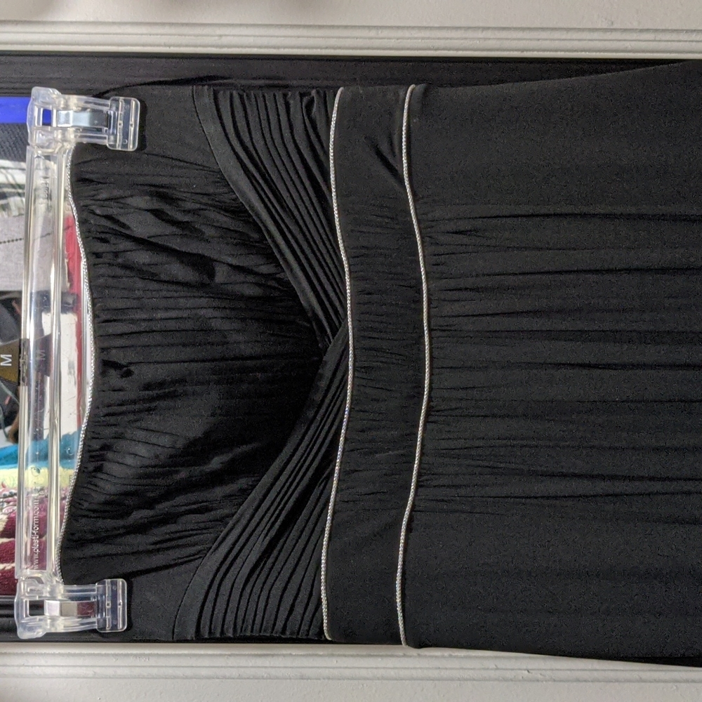 BCBG MAXAZRIA strapless black gown